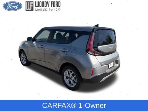 Used 2025 Kia Soul LX w/ LX Technology Package FWD image 2