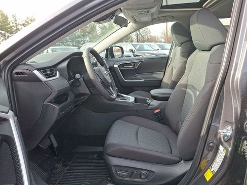 New 2025 Toyota RAV4 XLE image 20