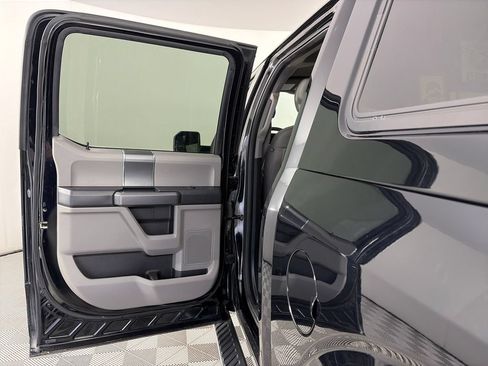 Used 2018 Ford F150 XLT w/ Equipment Group 302A Luxury AWD/4WD image 12