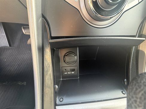 Used 2013 Hyundai Elantra GLS w/ Preferred Pkg FWD image 20