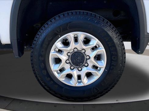 Used 2024 Chevrolet Silverado 2500 LT AWD/4WD image 35