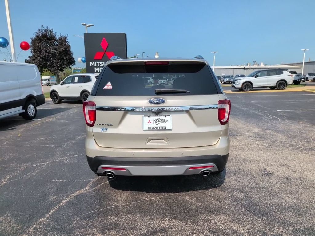 Used 2017 Ford Explorer Limited FWD image 5