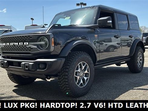 New 2025 Ford Bronco Badlands image 9