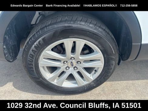 Used 2019 Ford Explorer XLT w/ Equipment Group 201A AWD/4WD image 8