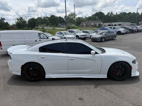 Used 2016 Dodge Charger SRT Hellcat w/ Harman/Kardon Audio Group RWD image 5