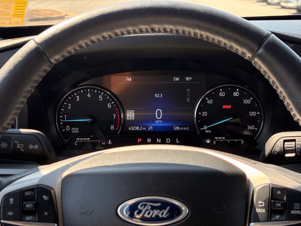 Used 2023 Ford Explorer XLT w/ Equipment Group 202A RWD image 15