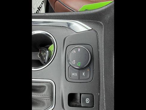 Used 2018 Chevrolet Traverse High Country AWD/4WD image 44