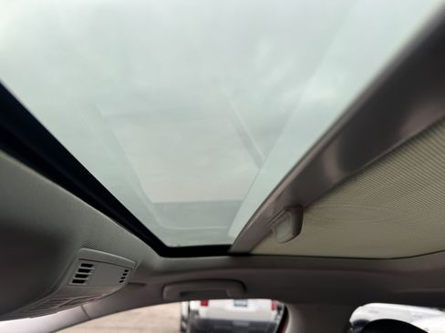 Used 2016 Volkswagen Golf SE w/ Lighting Package image 30