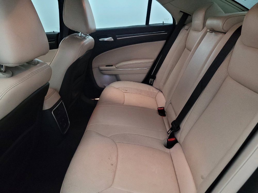 Used 2016 Chrysler 300 C w/ Safetytec Plus Group AWD/4WD image 18