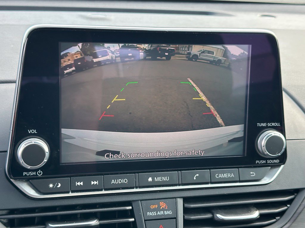 Used 2025 Nissan Altima 2.5 SV FWD image 5