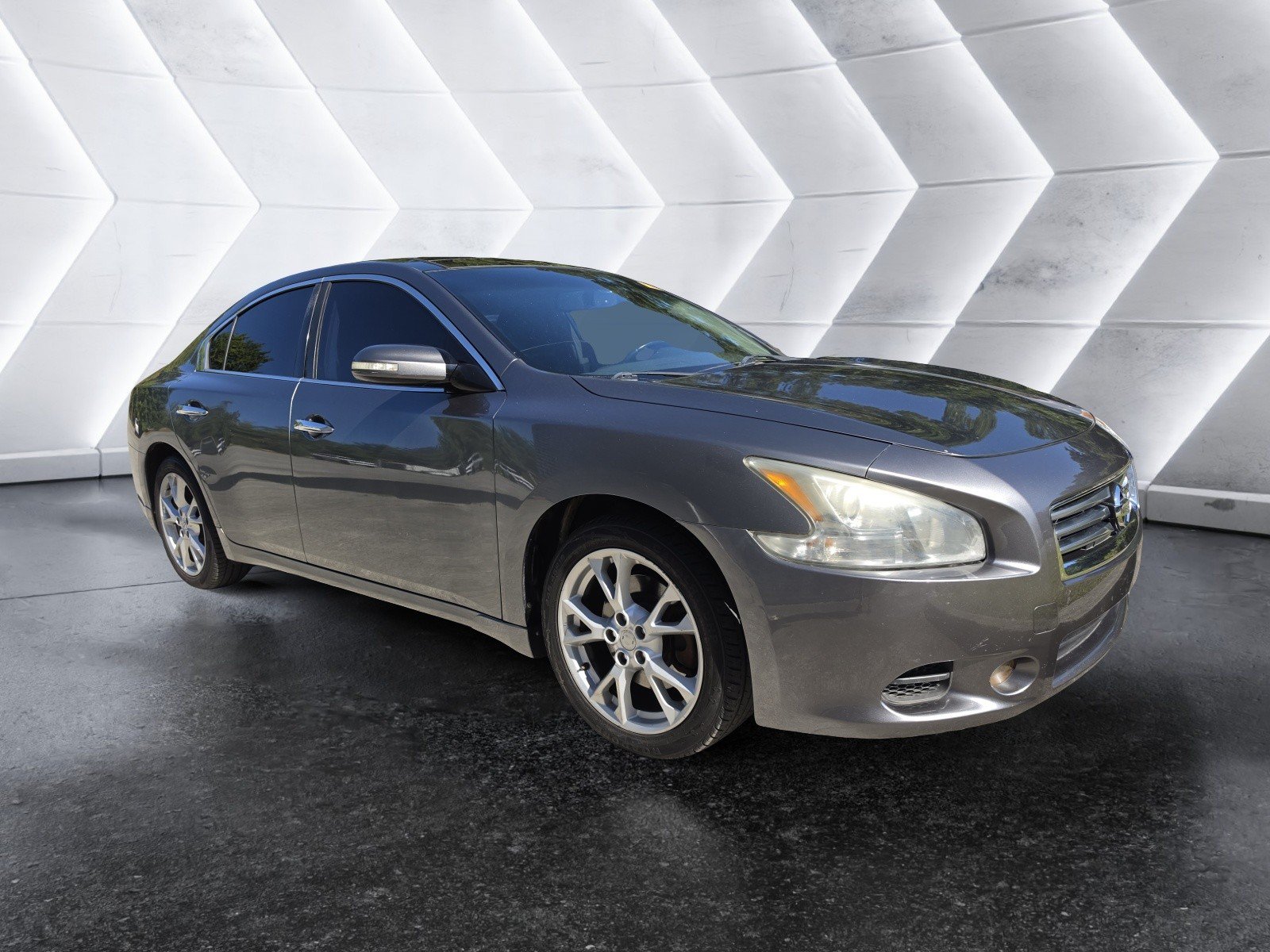 Used 2014 Nissan Maxima 3.5 SV w/ Premium Package FWD image 2