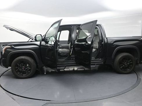 Used 2024 Toyota Tundra Limited w/ TRD Off-Road Package AWD/4WD image 41