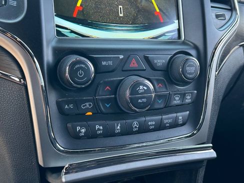 Used 2018 Jeep Grand Cherokee High Altitude RWD image 30