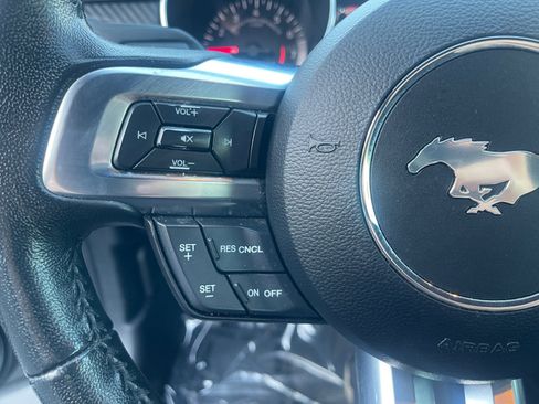 Used 2022 Ford Mustang Coupe image 16