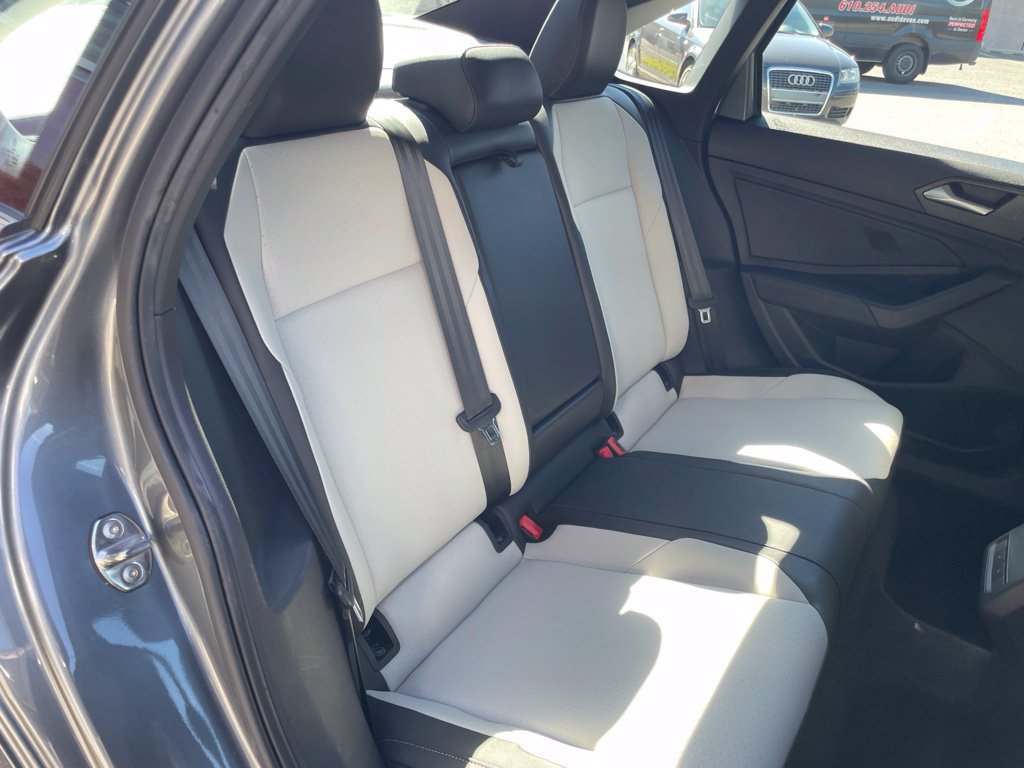Used 2019 Volkswagen Jetta R-Line w/ R-Line Cold Weather Package FWD image 27