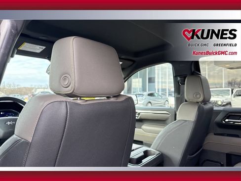 Used 2023 Chevrolet Silverado 1500 ZR2 w/ Technology Package AWD/4WD image 38