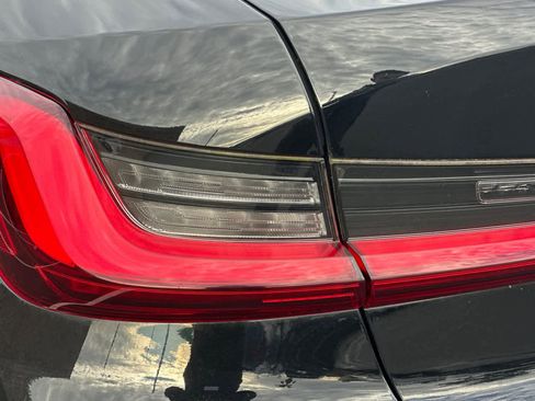 Certified 2022 BMW 330i Sedan w/ Convenience Package image 10