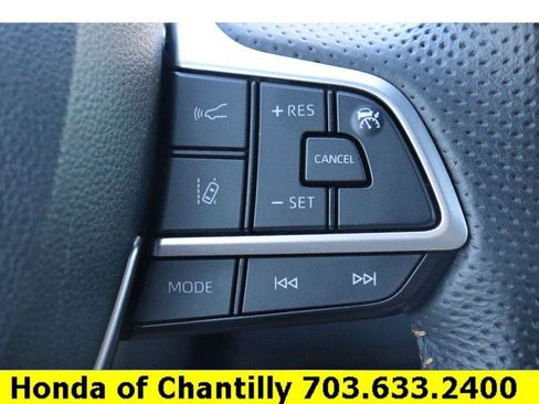 Used 2025 Toyota Sienna XLE Woodland Edition image 13