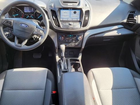 Used 2017 Ford Escape SE w/ Equipment Group 201A AWD/4WD image 5