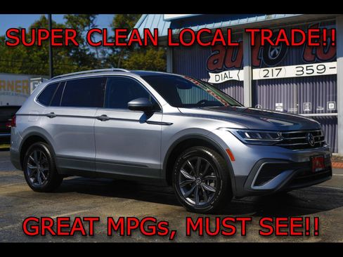 Used 2022 Volkswagen Tiguan SE FWD image 1