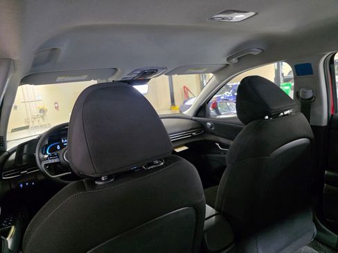 New 2026 Hyundai Elantra SE image 15