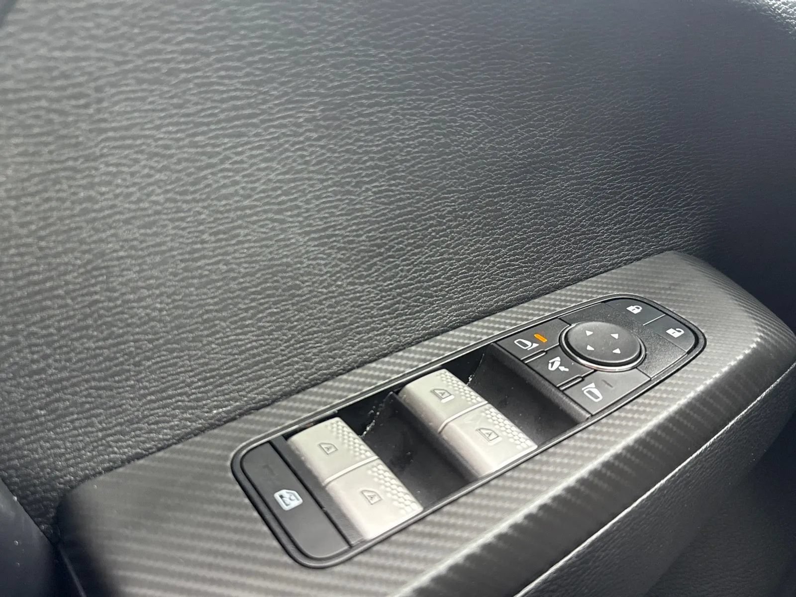 Used 2025 Mitsubishi Outlander SE FWD image 20