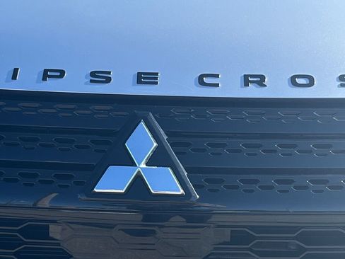 Used 2024 Mitsubishi Eclipse Cross AWD image 9