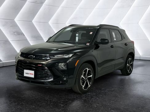 Used 2022 Chevrolet TrailBlazer RS FWD image 3