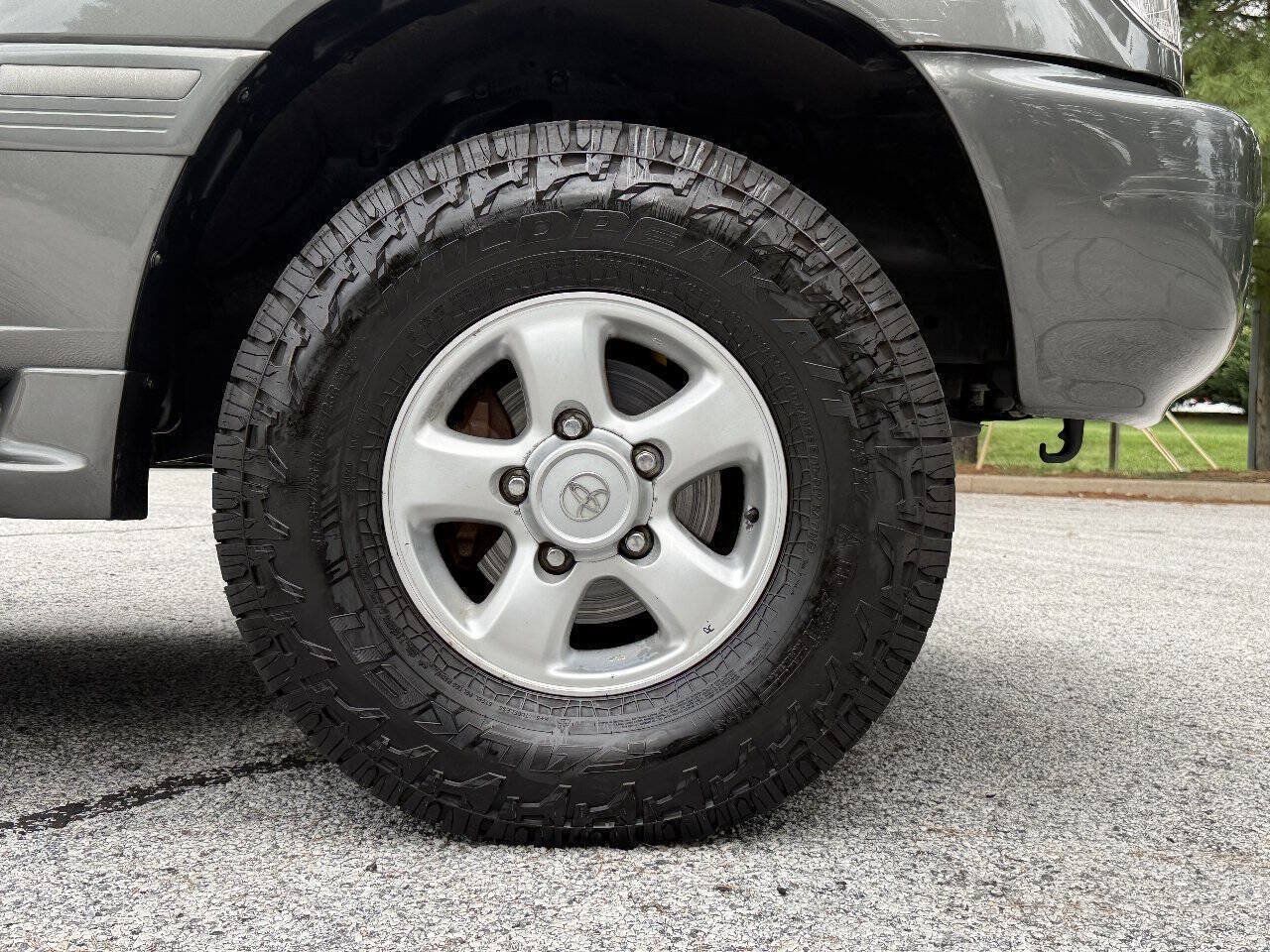 Used 2000 Toyota Land Cruiser AWD/4WD image 47