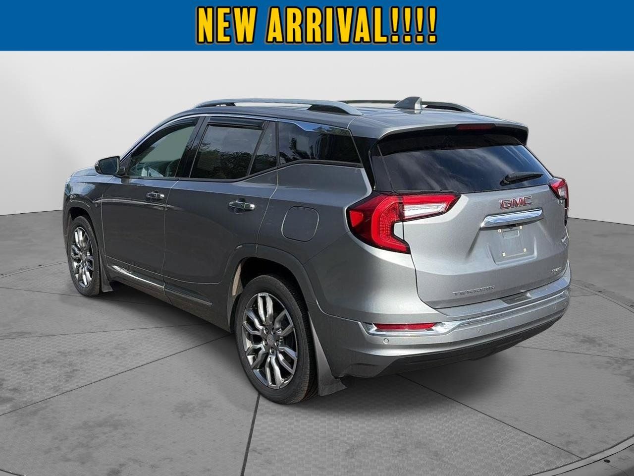 Used 2023 GMC Terrain Denali AWD/4WD image 5