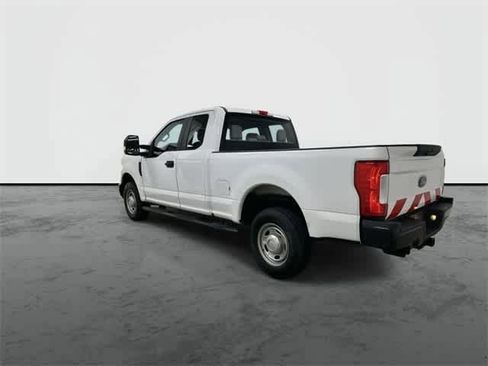 Used 2019 Ford F250 XL w/ Power Equipment Group image 9
