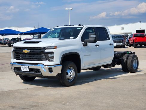 New 2025 Chevrolet Silverado 3500 W/T w/ WT Convenience Package image 2