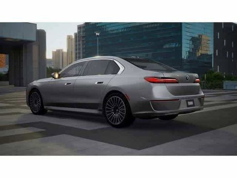 New 2026 BMW i7 xDrive60 w/ Executive Package RWD image 2