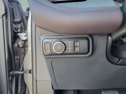 New 2026 Ford Explorer Platinum image 28