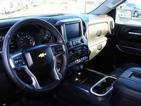 Used 2022 Chevrolet Silverado 1500 LTZ image 4