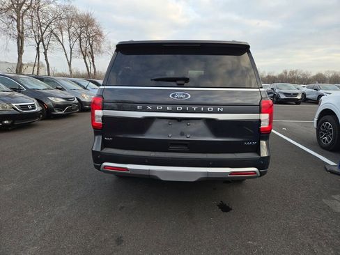Used 2024 Ford Expedition Max XLT image 4