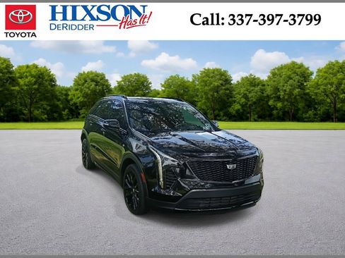 Used 2022 Cadillac XT4 Sport w/ LPO, ONYX Package FWD image 1