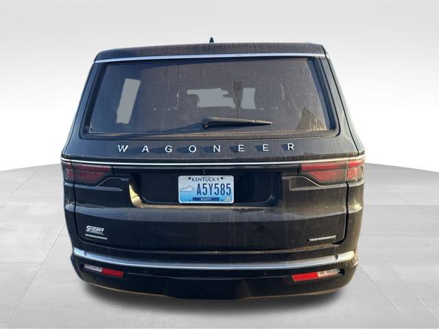 Used 2023 Jeep Wagoneer Series III w/ Preferred Equipment Group AWD/4WD image 5