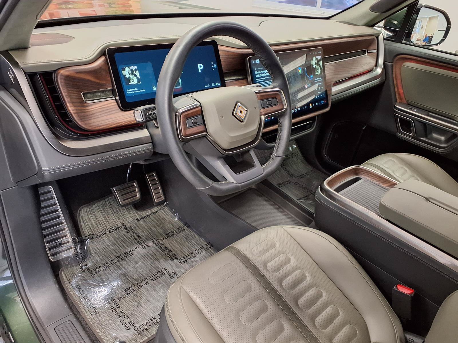 Used 2023 Rivian R1T Adventure Dual AWD/4WD image 19
