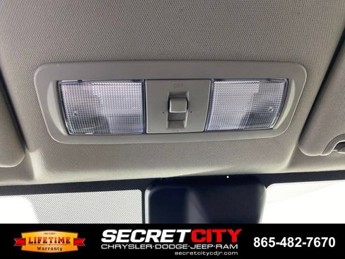 Used 2022 Nissan Frontier S w/ Technology Package AWD/4WD image 19