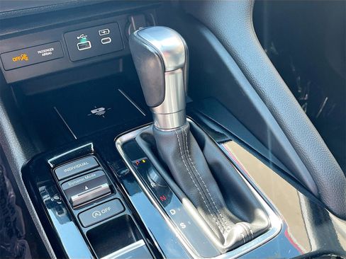 Used 2024 Acura Integra A-Spec image 16