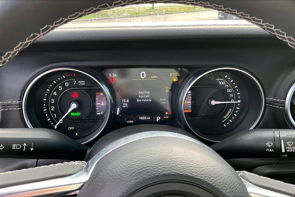 Used 2023 Jeep Wrangler Unlimited Sahara AWD/4WD image 19