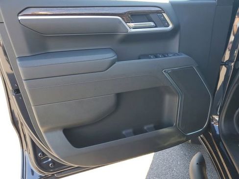 New 2026 GMC Sierra 1500 Elevation image 8