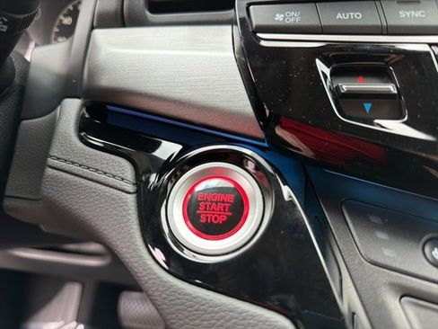 New 2026 Honda Odyssey Touring image 30