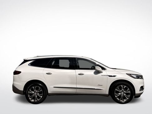 Used 2018 Buick Enclave Avenir image 4