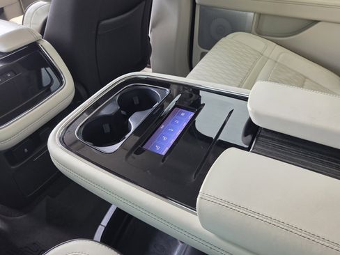 Used 2022 Lincoln Navigator Black Label AWD/4WD image 15