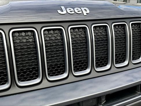 Used 2023 Jeep Renegade Latitude image 33