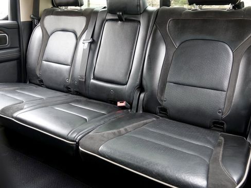 Used 2019 RAM 1500 Laramie image 12