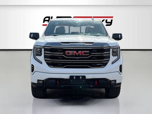 Used 2024 GMC Sierra 1500 AT4 w/ Technology Package AWD/4WD image 2
