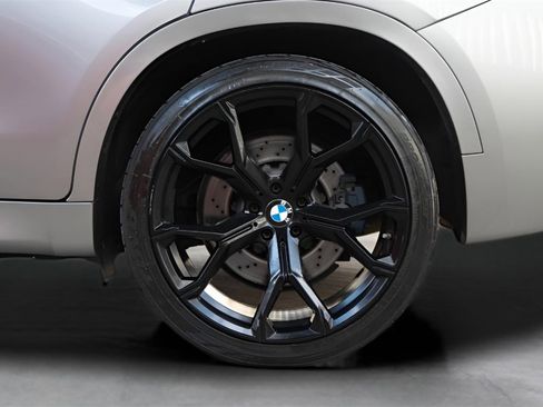 Used 2017 BMW X6 M image 9